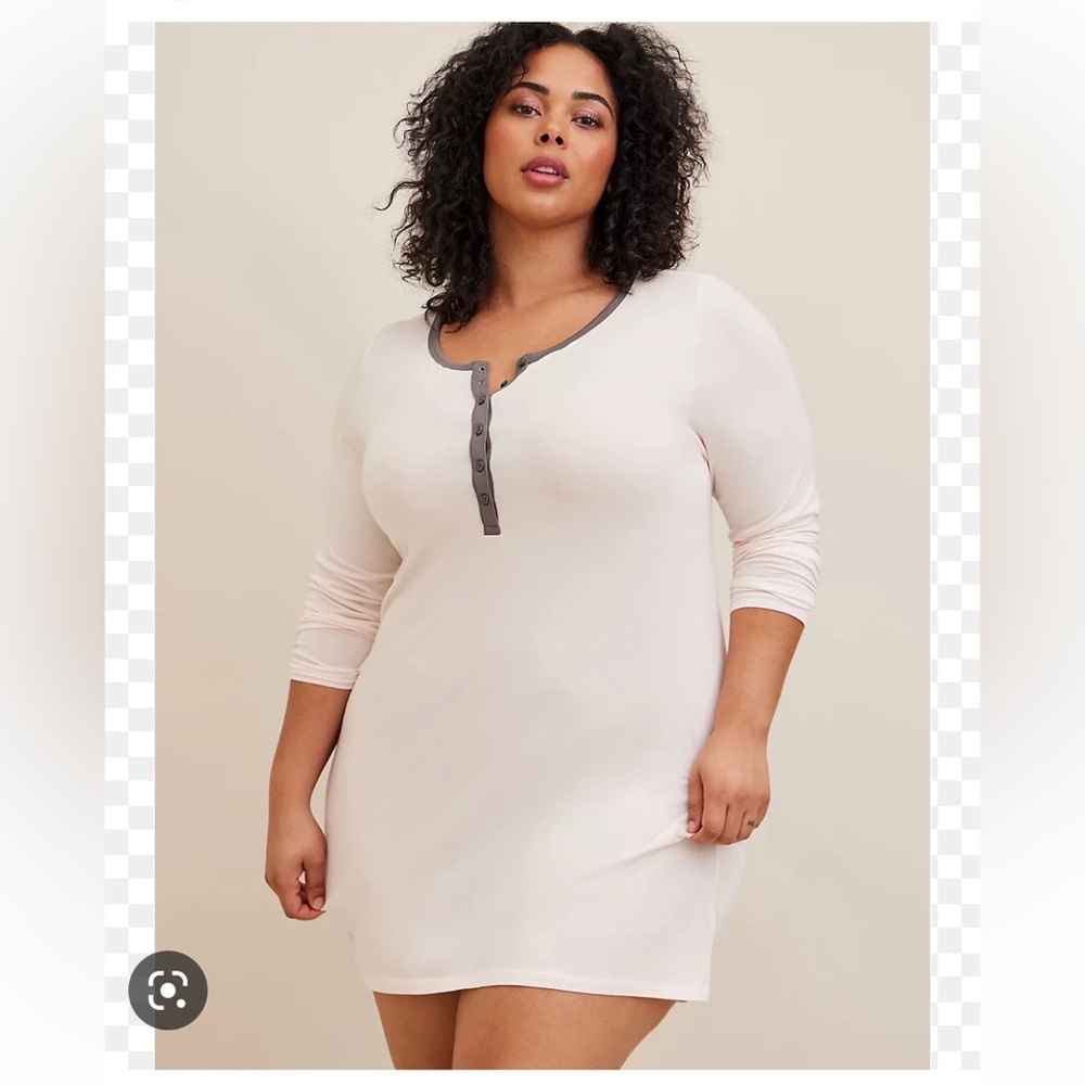 Torrid 2X Light Blush Henley Nightshirt with Charcoal Trim